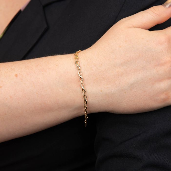 Infinity Tennis Bracelet in 9ct Gold