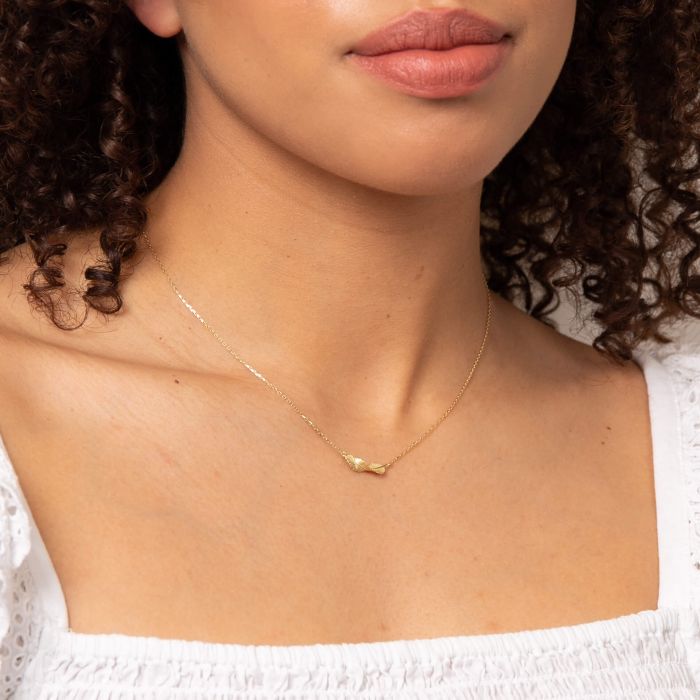 Twist Leaf Necklace in 9ct Gold