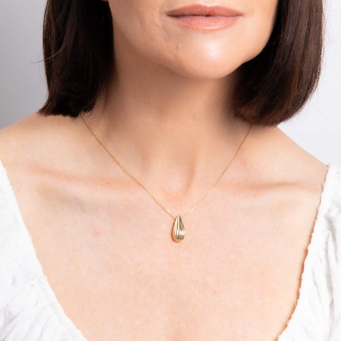 Ridged Teardrop Necklace in 9ct Gold