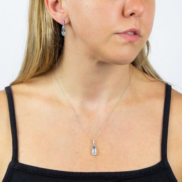 Elongated Semi-Precious Teardrop Pendant with Diamond in 9ct Gold