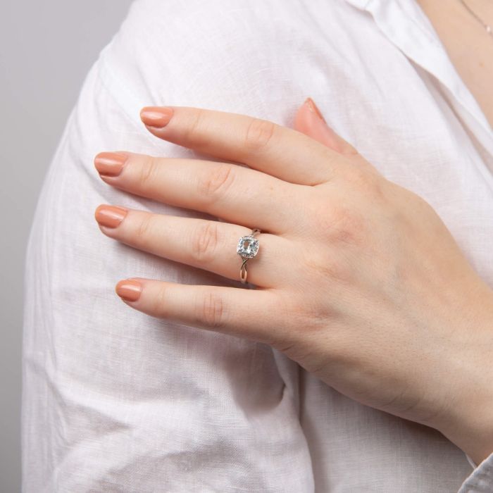 Semi-Precious Shoulder Twist Ring with Diamond Surround in 9ct Gold