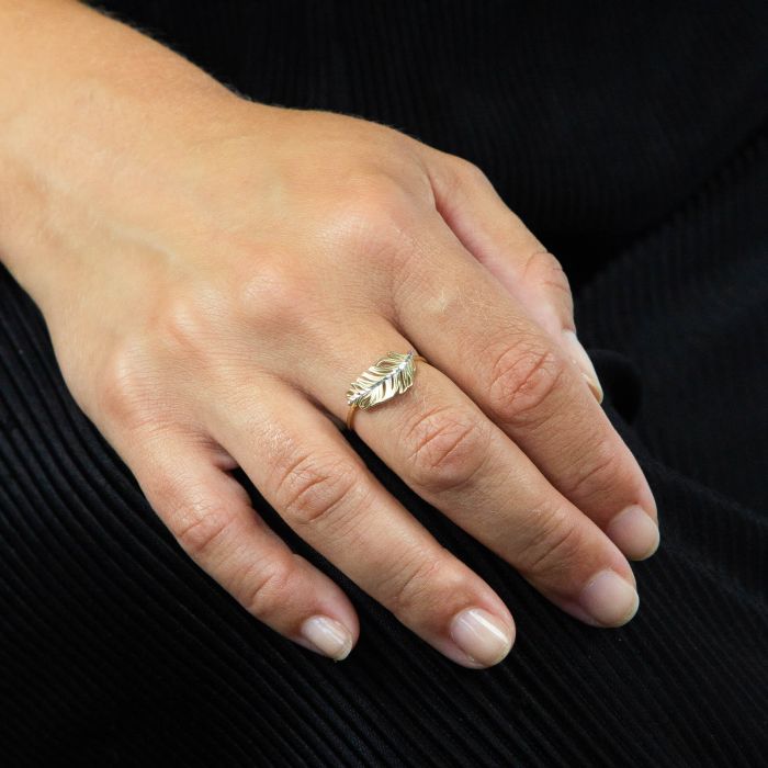 Plain Feather Ring in 9ct Gold