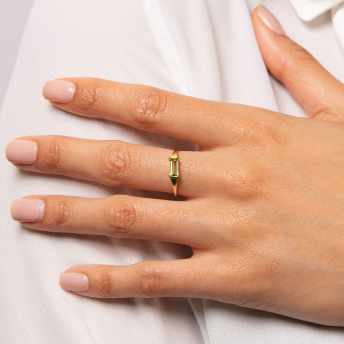 Elongated Semi-Precious Ring in 9ct Gold